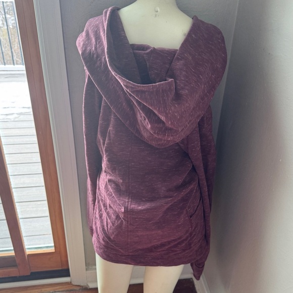 Lululemon maroon hoodie button closure size 4 - Picture 4 of 16